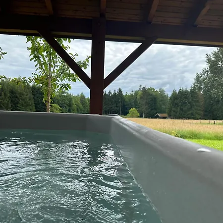 Dans Un écrin De Verdure Avec Privatif * Jeanmenil