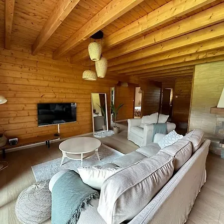 Dans Un Ecrin De Verdure Avec Privatif