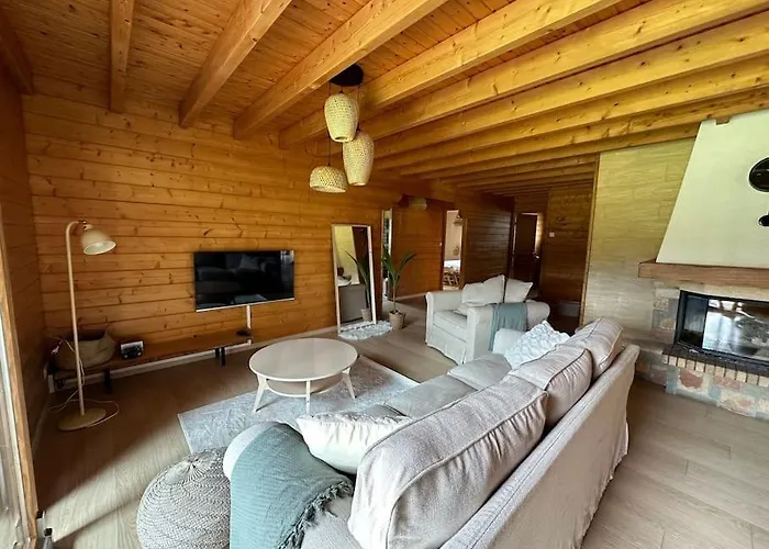 Dans Un Ecrin De Verdure Avec Privatif